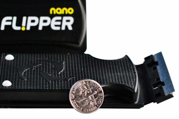 Flipper Nano 2-in-1 Magnetic Algae Cleaner for Glass Aquariums - Image 4